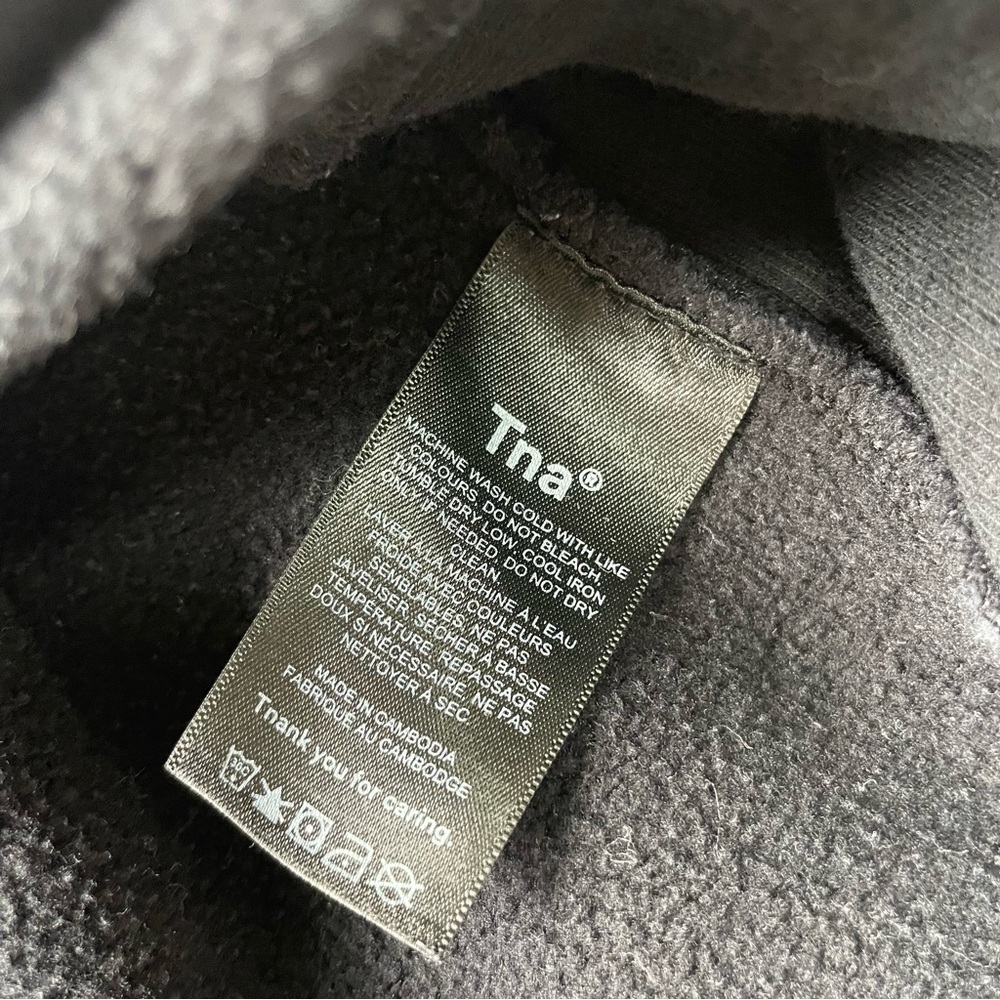 Aritzia TNA Cozy AF Fleece Cropped Crewneck Sweatshirt - Picture 3 of 6